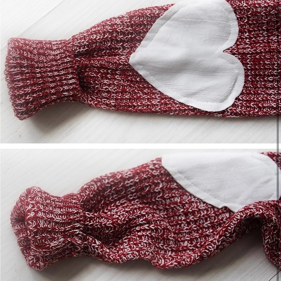 Women's red heart sweater, size small - Picture 4 of 8